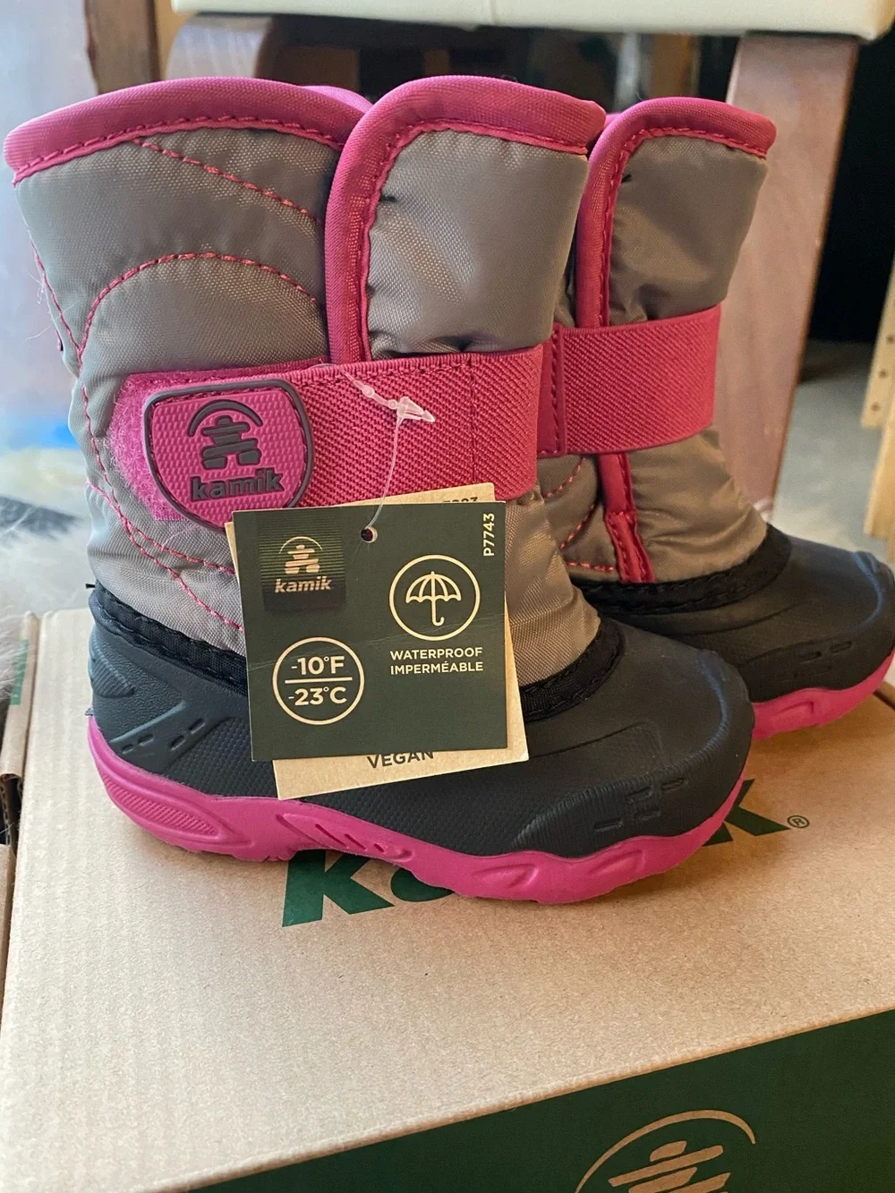 Kamik Snowbug Waterproof Pink and Gray Winter Boots, Toddler 5, NWT
